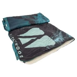 VICKYWOOD X VOITED CLOUDY TOUCH KISSENDECKE - Decke -Online Camping Angebote 5638036750 d vickywood x voited cloudy touch kissendecke vickywood 24